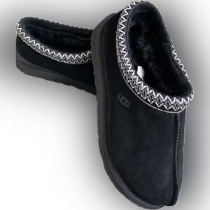 UGGS Tasman sheepskin Slippers-Women’s size 8
